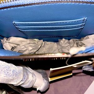 Brand New Michael Kors Crossbody Mercer MD Messenger